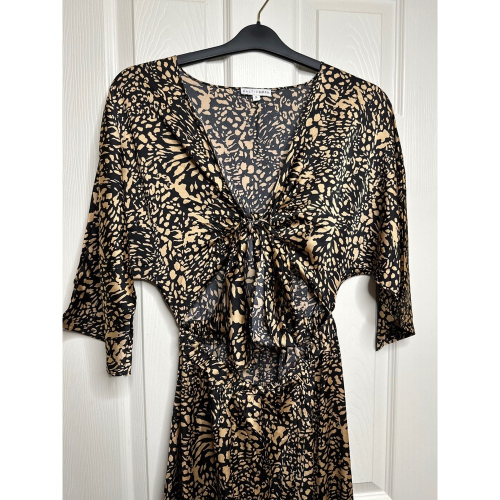 Maxi Dress Women Small Tan Black Cut Out Front Tie Good Condition vacation - Picture 2 of 10